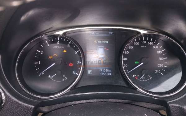 NISSAN X TRAIL 2.5