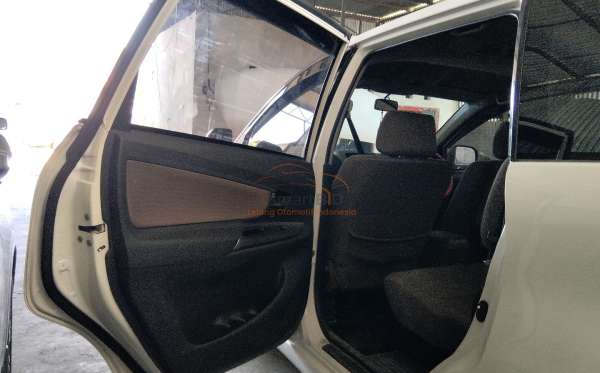 TOYOTA  AVANZA  G