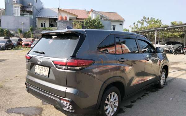 TOYOTA INNOVA ZENIX G
