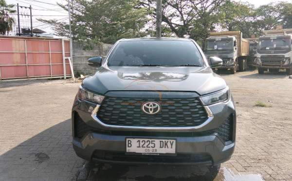 TOYOTA INNOVA ZENIX G