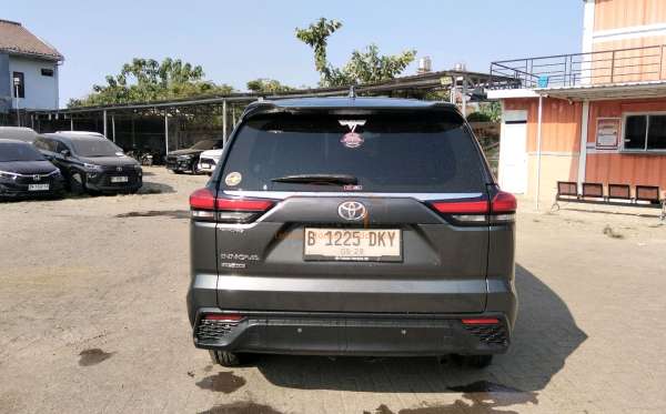 TOYOTA INNOVA ZENIX G