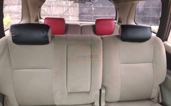 TOYOTA INNOVA