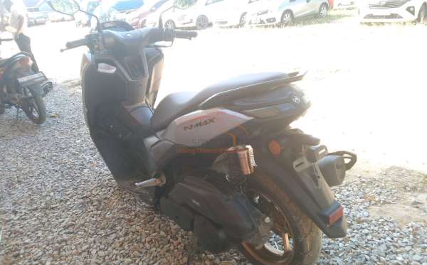 YAMAHA NMAX TRB