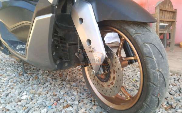 YAMAHA NMAX TRB