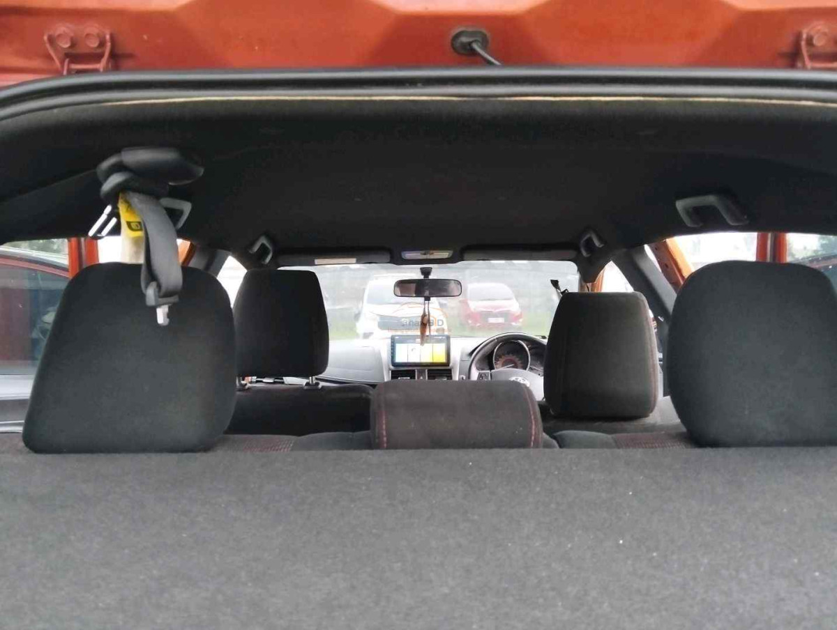 TOYOTA YARIS 1.5 S
