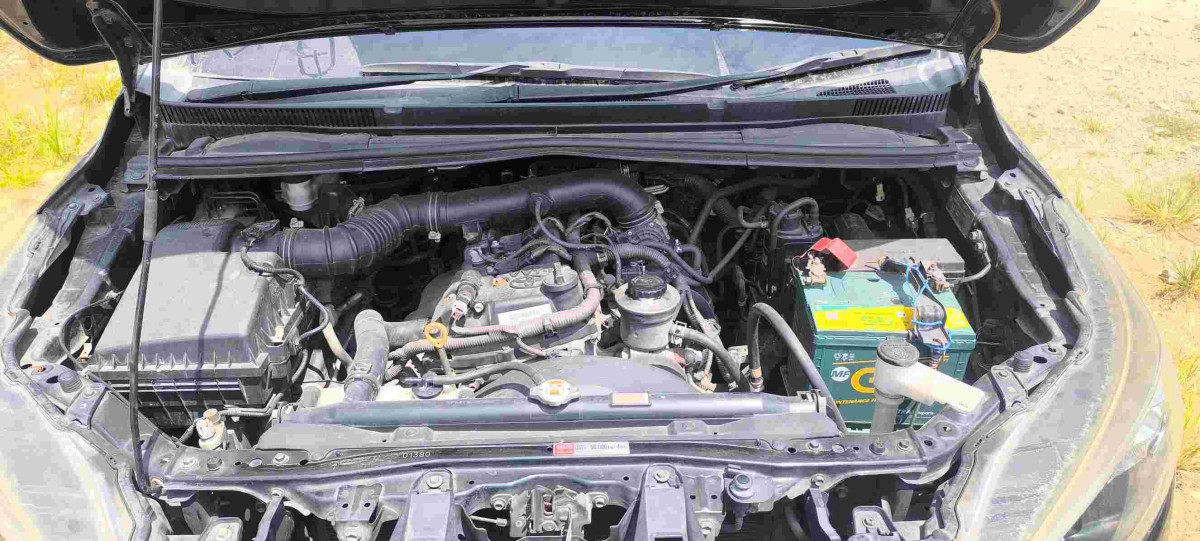 TOYOTA INNOVA  G