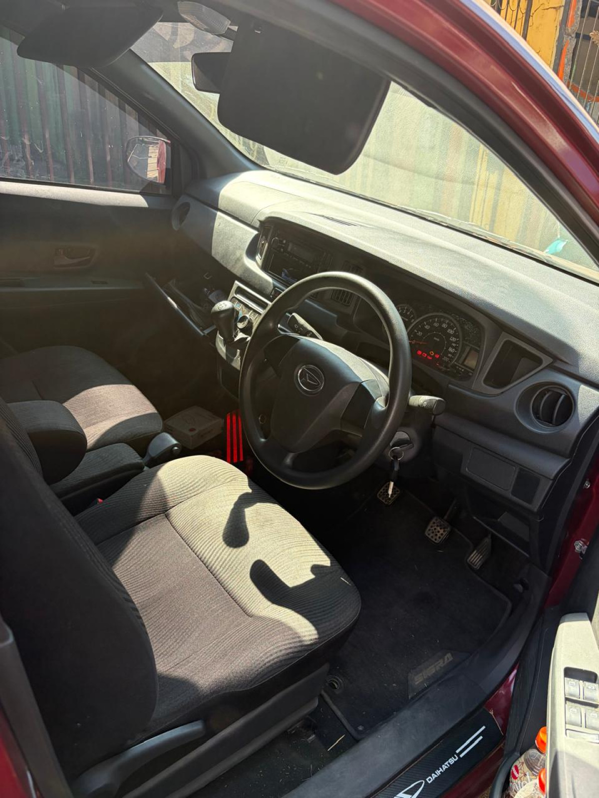 DAIHATSU  SIGRA  M