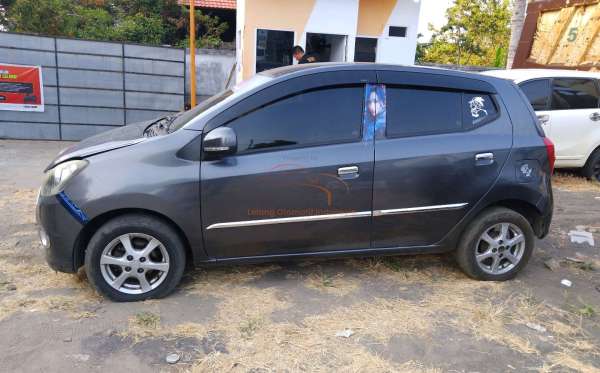 DAIHATSU  AYLA