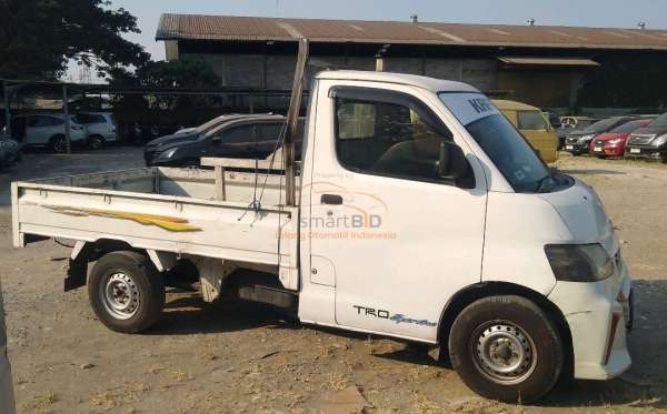 DAIHATSU GRAN MAX