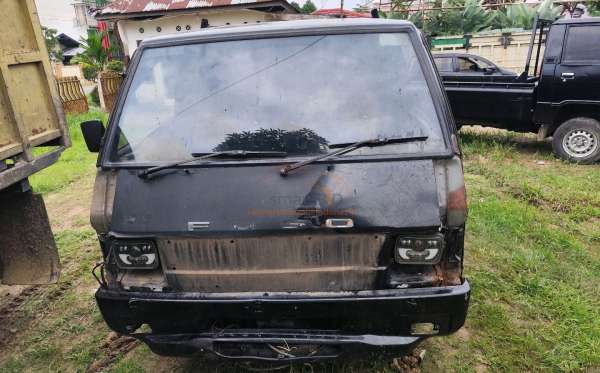 MITSUBISHI L 300