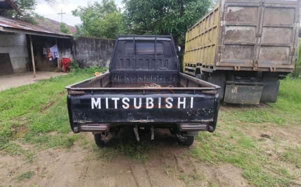 MITSUBISHI L 300