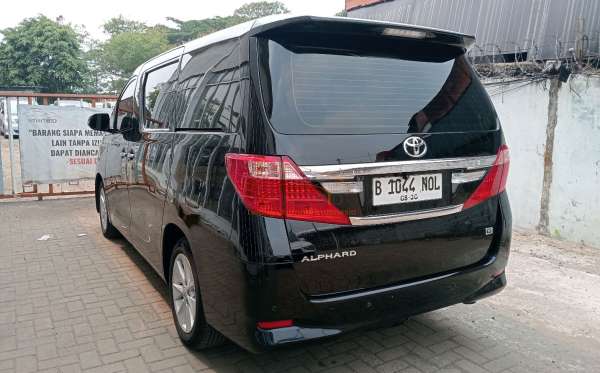 TOYOTA ALPHARD 2.4 G A/T