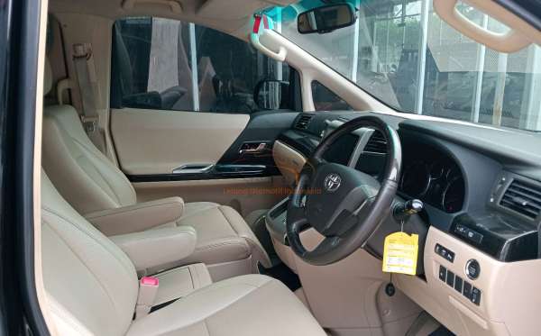 TOYOTA ALPHARD 2.4 G A/T