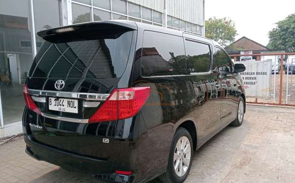 TOYOTA ALPHARD 2.4 G A/T