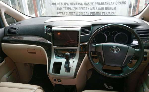 TOYOTA ALPHARD 2.4 G A/T