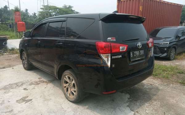 TOYOTA INNOVA G