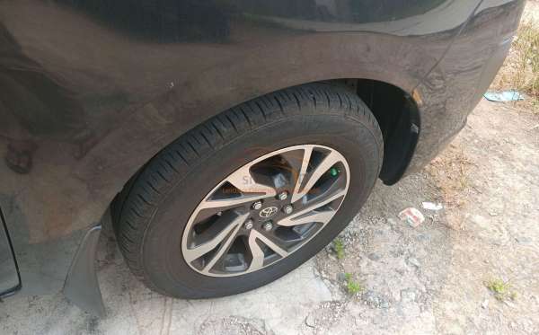 TOYOTA INNOVA G