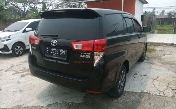 TOYOTA INNOVA G