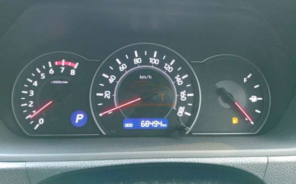 TOYOTA VOXY 2.0 AT