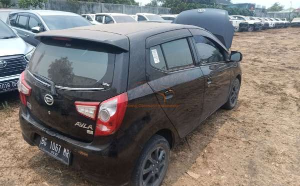 DAIHATSU AYLA 1.0 X
