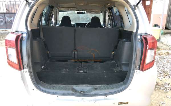 DAIHATSU SIGRA 1.2 R DLX