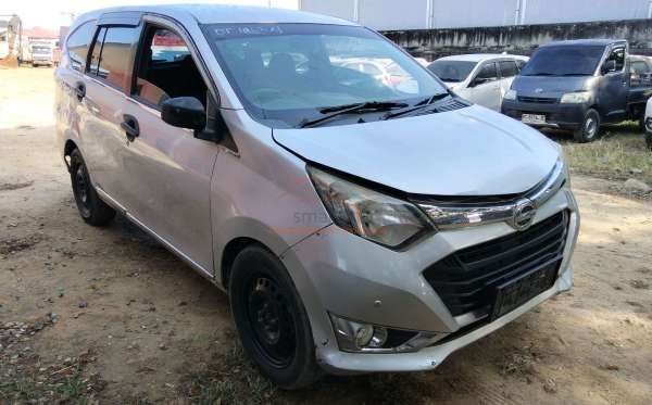 DAIHATSU SIGRA 1.2 R DLX