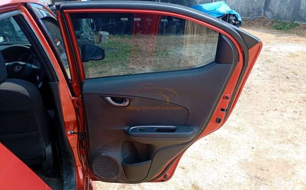 HONDA BRIO 1.2 RS CVT CKD