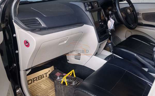TOYOTA  AVANZA  1.3 G