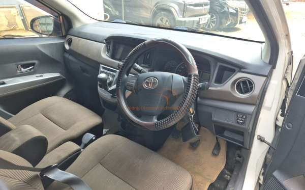 TOYOTA CALYA 1.2 G M/T