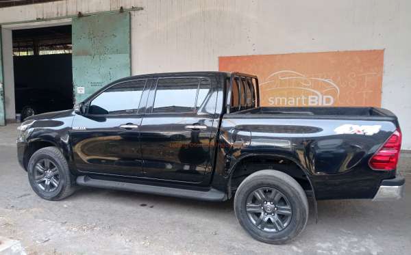 TOYOTA HILUX 2.4G DC 4X4