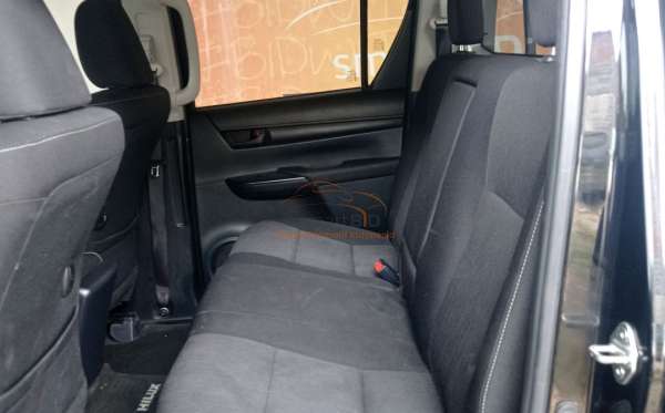 TOYOTA HILUX 2.4G DC 4X4