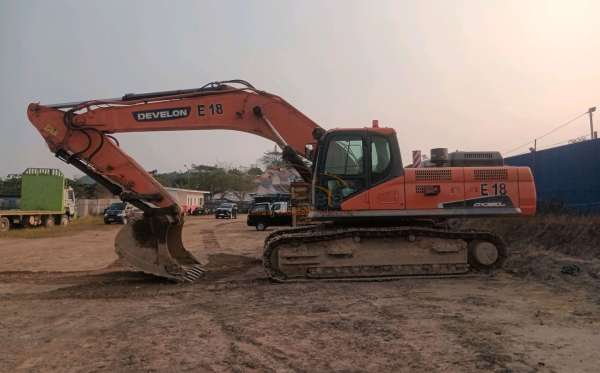 DEVELON EXCAVATOR DX360LC-7B