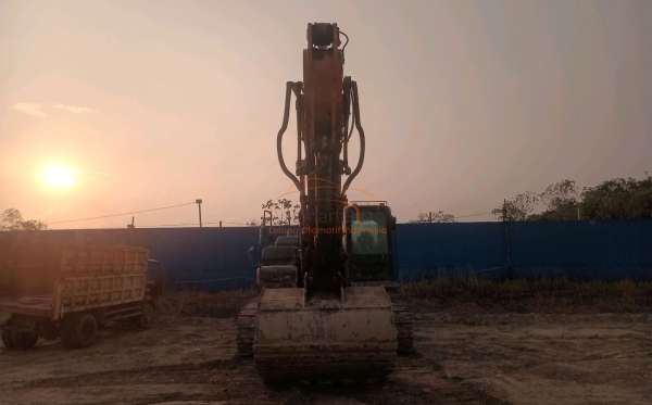 DEVELON EXCAVATOR DX360LC-7B