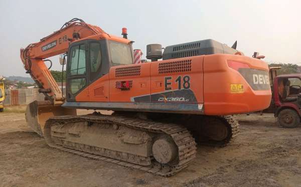 DEVELON EXCAVATOR DX360LC-7B
