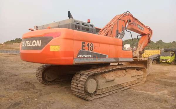 DEVELON EXCAVATOR DX360LC-7B
