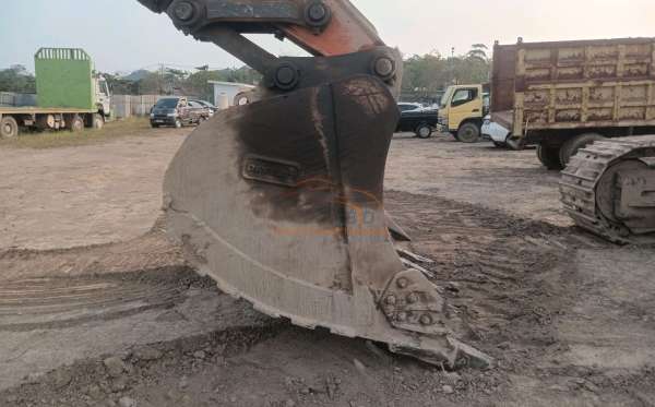 DEVELON EXCAVATOR DX360LC-7B