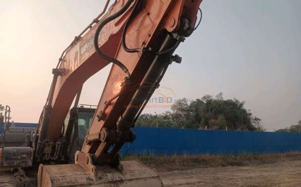 DEVELON EXCAVATOR DX360LC-7B