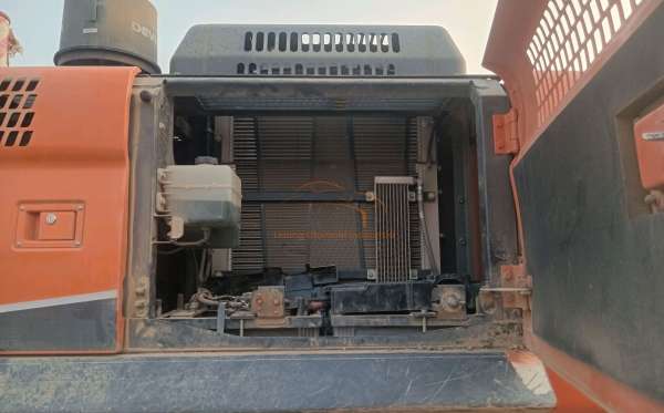 DEVELON EXCAVATOR DX360LC-7B