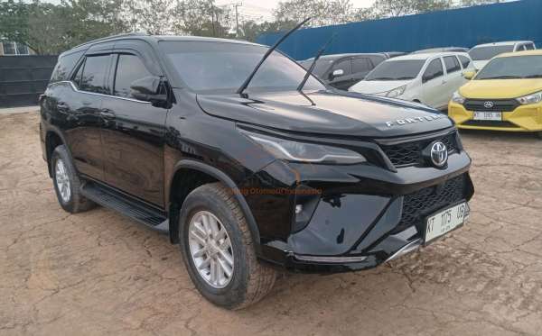 TOYOTA FORTUNER 2.8 VRZ
