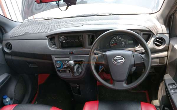 DAIHATSU SIGRA D