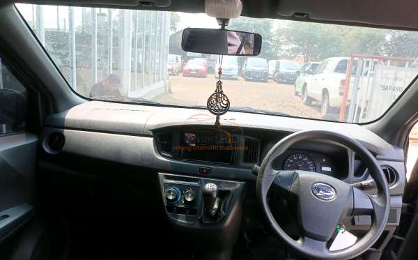 DAIHATSU SIGRA D