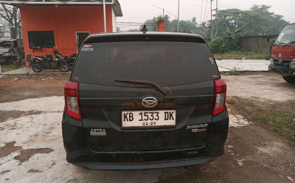 DAIHATSU SIGRA M