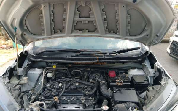 DAIHATSU XENIA R