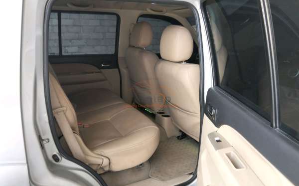 FORD EVEREST
