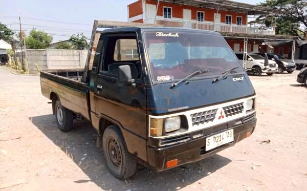 MITSUBISHI L 300