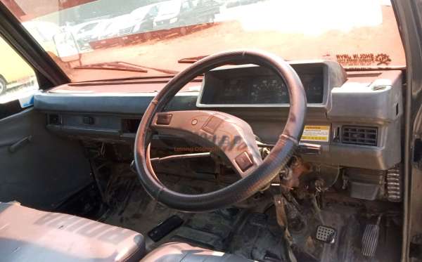 MITSUBISHI L 300