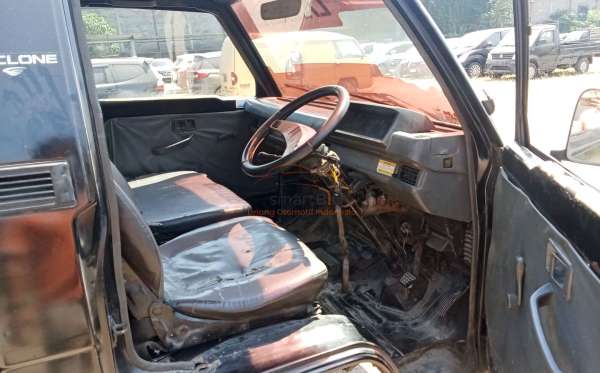MITSUBISHI L 300