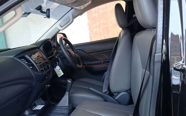 MITSUBISHI TRITON SC GLX