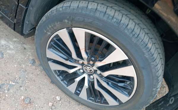 TOYOTA ALPHARD 2.5 G