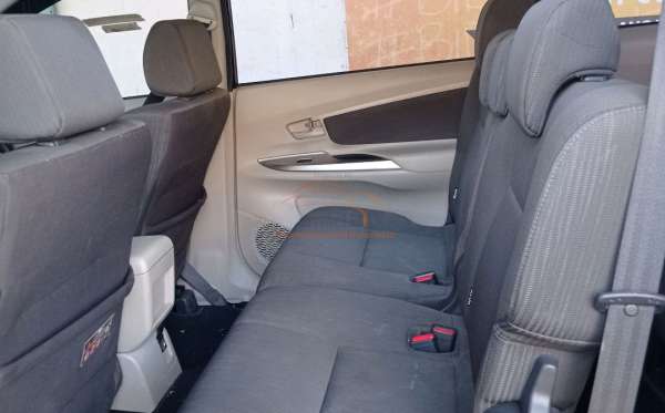 TOYOTA AVANZA